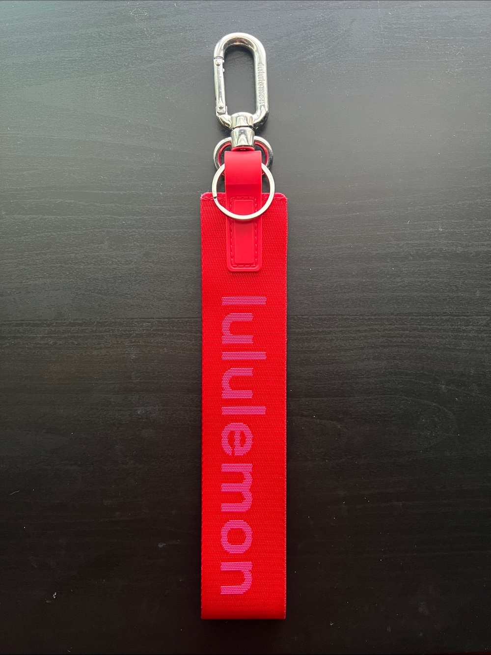 LULULEMON | Never Lost Keychain in Love Red/Sonic Pink